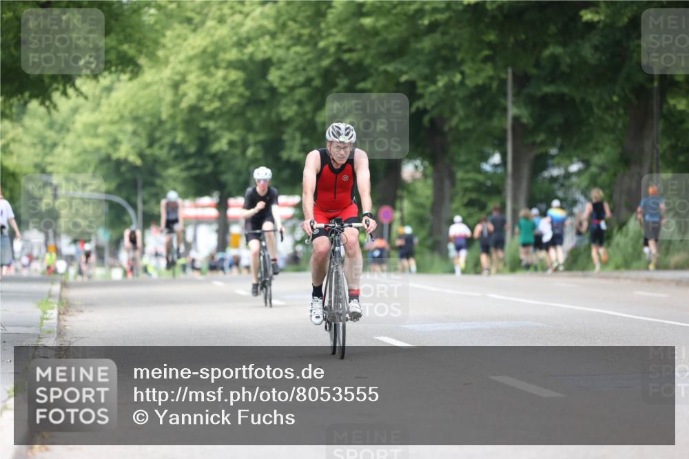 15.06.2025 - 7 Türme Triathlon Yannick Fuchs http://msf.ph/oto/8053555 15.06.2025 13:43:34 Radfahren  meine-sportfotos.de