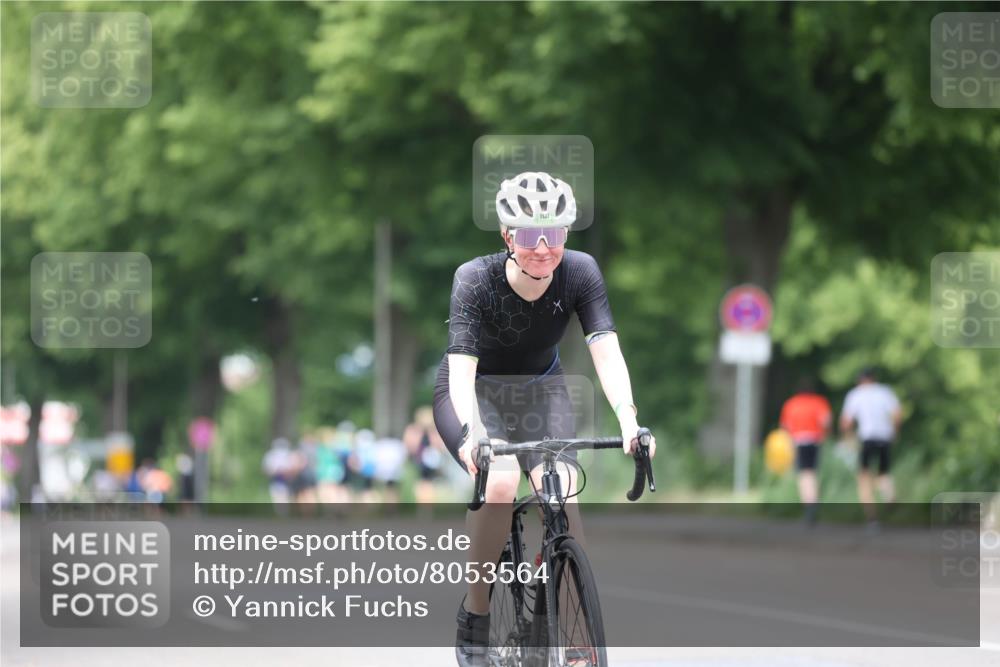 15.06.2025 - 7 Türme Triathlon Yannick Fuchs http://msf.ph/oto/8053564 15.06.2025 13:43:37 Radfahren  meine-sportfotos.de