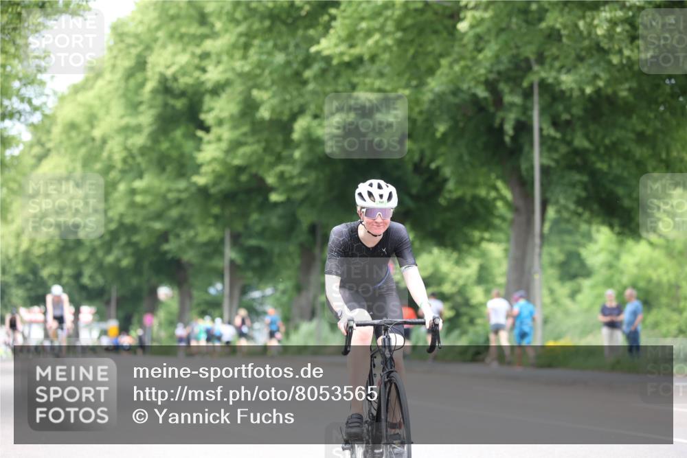 15.06.2025 - 7 Türme Triathlon Yannick Fuchs http://msf.ph/oto/8053565 15.06.2025 13:43:37 Radfahren  meine-sportfotos.de