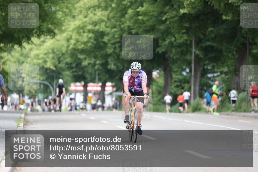 15.06.2025 - 7 Türme Triathlon Yannick Fuchs http://msf.ph/oto/8053591 15.06.2025 13:43:54 Radfahren  meine-sportfotos.de