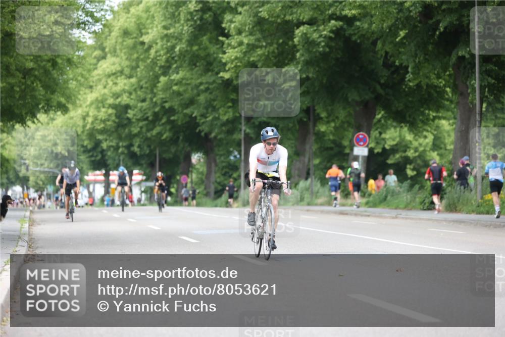 15.06.2025 - 7 Türme Triathlon Yannick Fuchs http://msf.ph/oto/8053621 15.06.2025 13:44:28 Radfahren  meine-sportfotos.de
