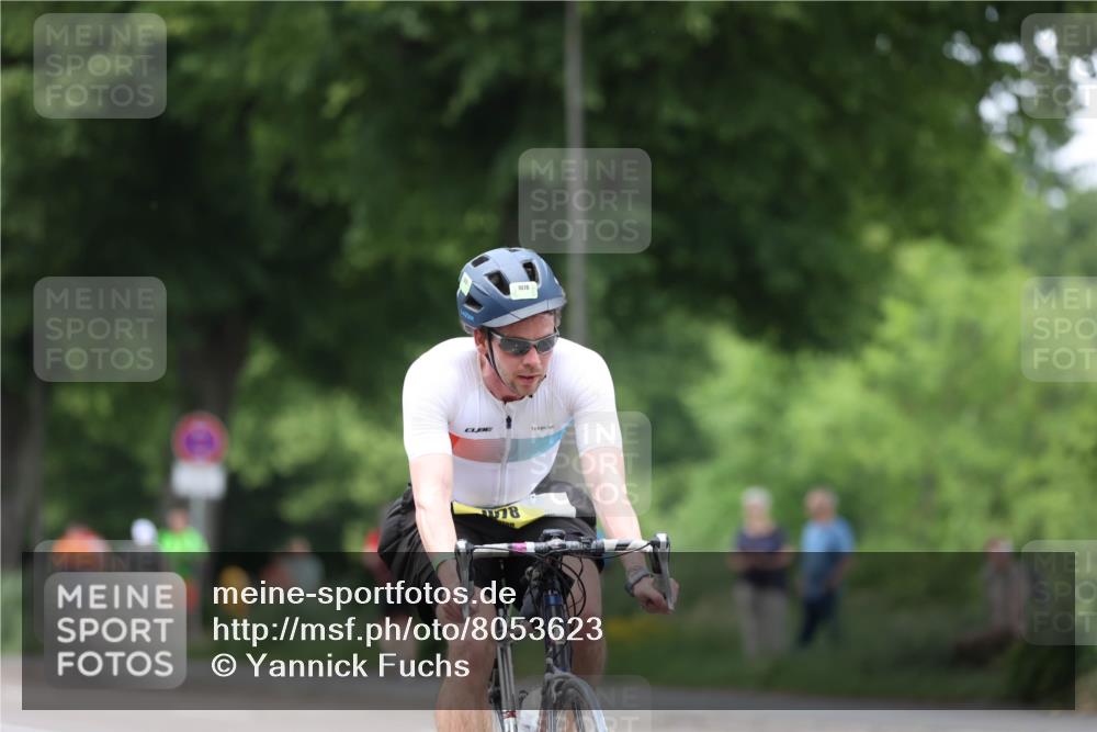 15.06.2025 - 7 Türme Triathlon Yannick Fuchs http://msf.ph/oto/8053623 15.06.2025 13:44:29 Radfahren 1078 meine-sportfotos.de