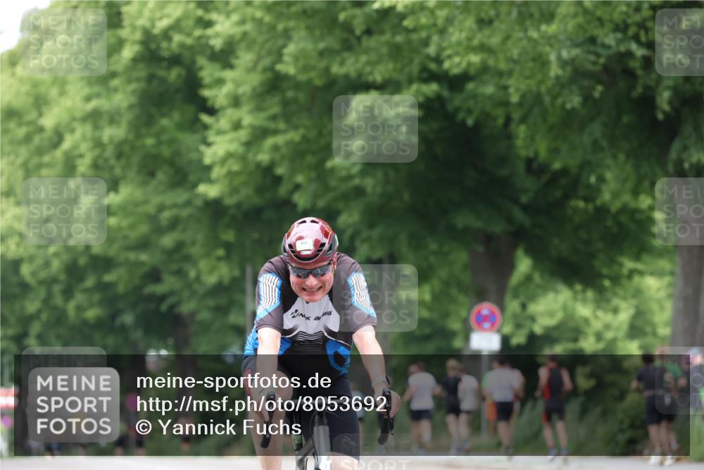 15.06.2025 - 7 Türme Triathlon Yannick Fuchs http://msf.ph/oto/8053692 15.06.2025 13:45:05 Radfahren  meine-sportfotos.de