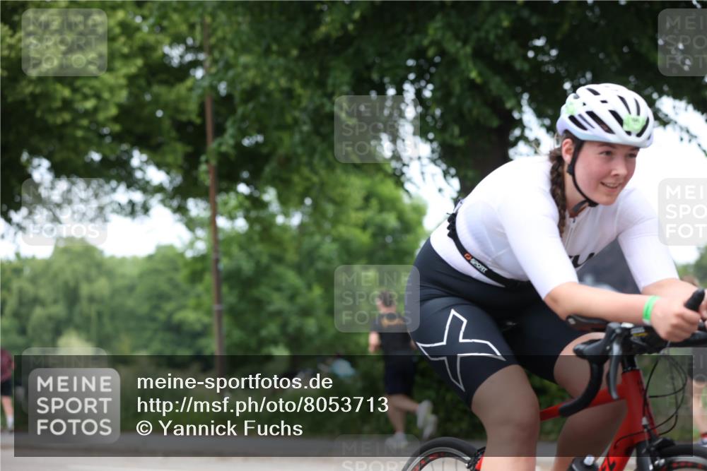 15.06.2025 - 7 Türme Triathlon Yannick Fuchs http://msf.ph/oto/8053713 15.06.2025 13:45:26 Radfahren  meine-sportfotos.de