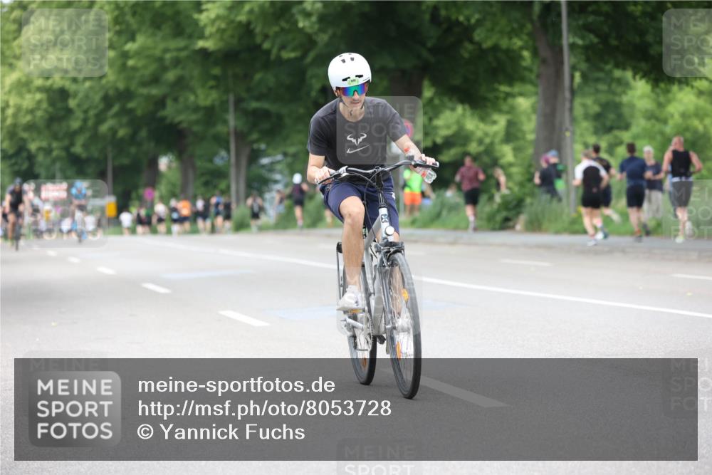 15.06.2025 - 7 Türme Triathlon Yannick Fuchs http://msf.ph/oto/8053728 15.06.2025 13:45:36 Radfahren  meine-sportfotos.de