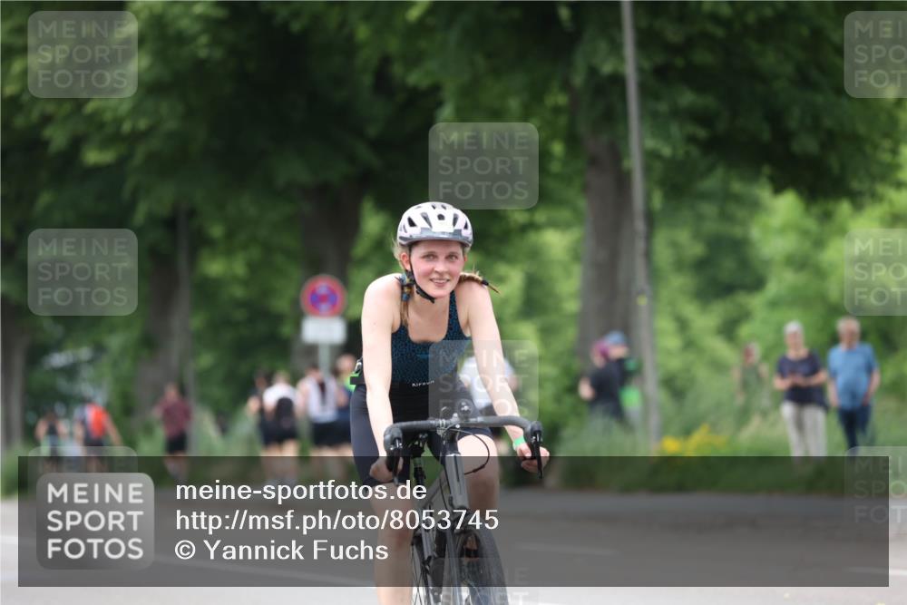 15.06.2025 - 7 Türme Triathlon Yannick Fuchs http://msf.ph/oto/8053745 15.06.2025 13:45:45 Radfahren  meine-sportfotos.de