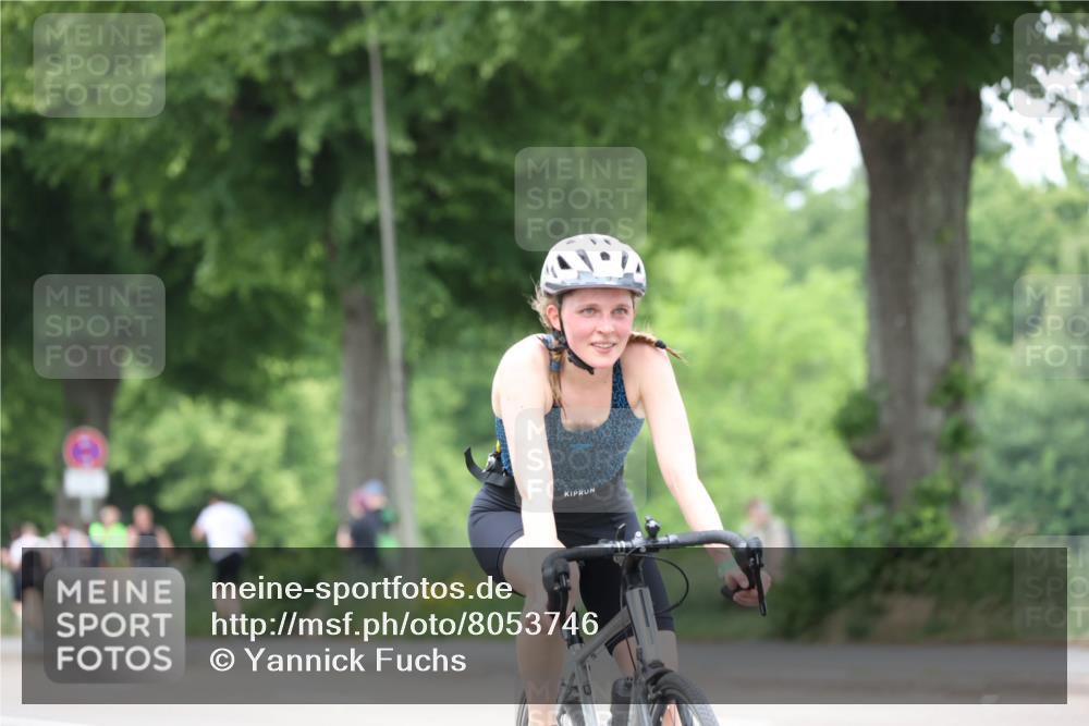 15.06.2025 - 7 Türme Triathlon Yannick Fuchs http://msf.ph/oto/8053746 15.06.2025 13:45:46 Radfahren  meine-sportfotos.de