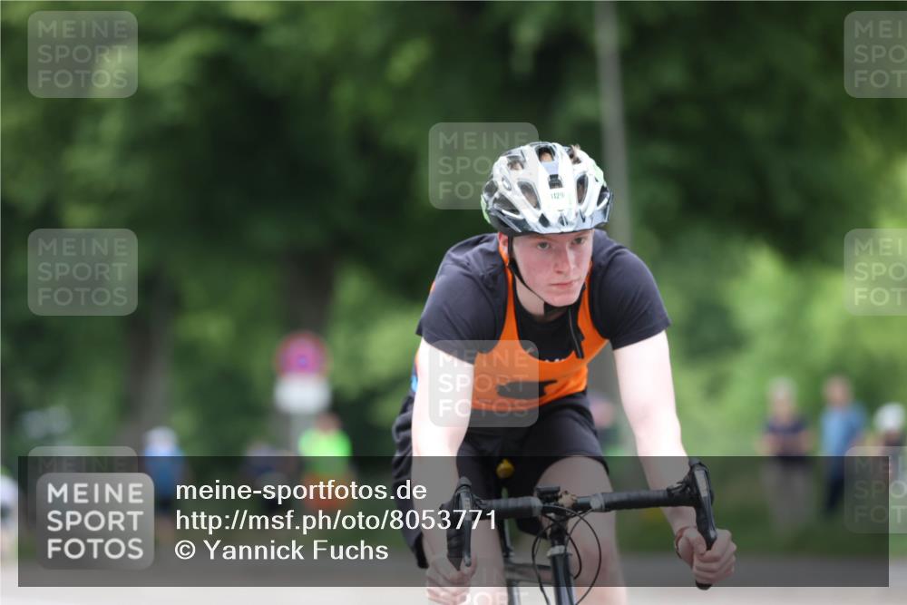 15.06.2025 - 7 Türme Triathlon Yannick Fuchs http://msf.ph/oto/8053771 15.06.2025 13:46:14 Radfahren 1129 meine-sportfotos.de