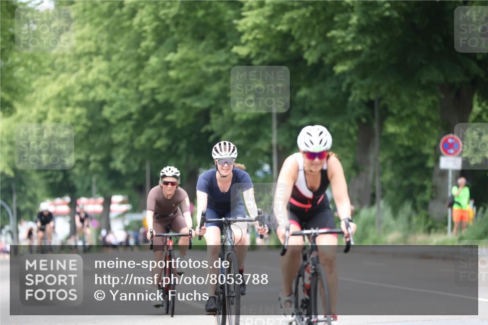 15.06.2025 - 7 Türme Triathlon Yannick Fuchs http://msf.ph/oto/8053788 15.06.2025 13:46:21 Radfahren  meine-sportfotos.de