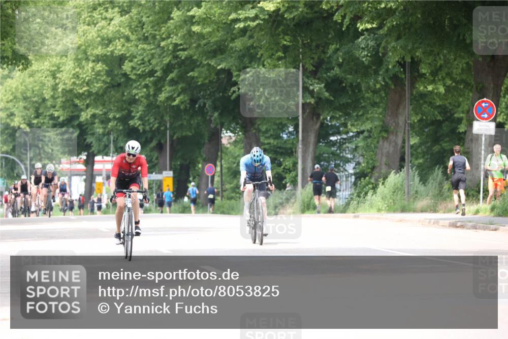 15.06.2025 - 7 Türme Triathlon Yannick Fuchs http://msf.ph/oto/8053825 15.06.2025 13:46:39 Radfahren 18 meine-sportfotos.de