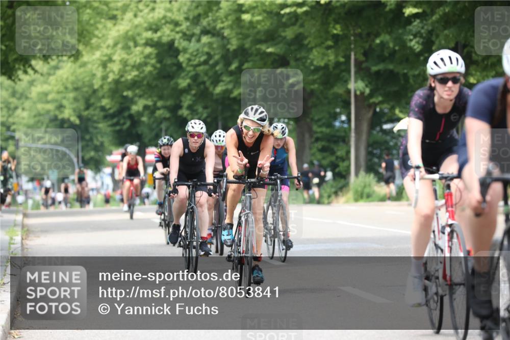 15.06.2025 - 7 Türme Triathlon Yannick Fuchs http://msf.ph/oto/8053841 15.06.2025 13:46:46 Radfahren  meine-sportfotos.de