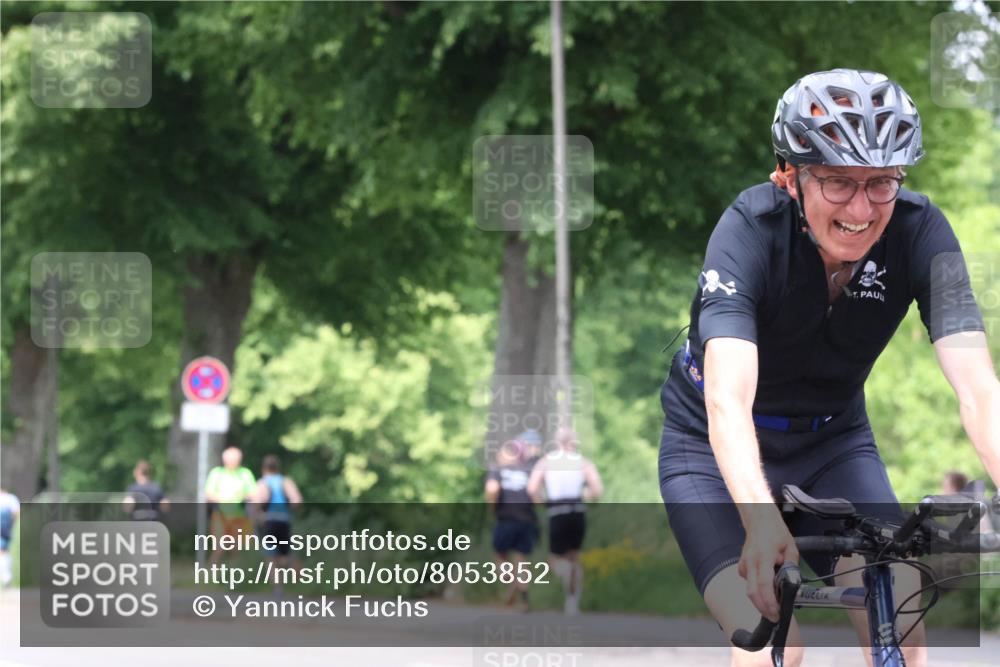 15.06.2025 - 7 Türme Triathlon Yannick Fuchs http://msf.ph/oto/8053852 15.06.2025 13:46:52 Radfahren  meine-sportfotos.de