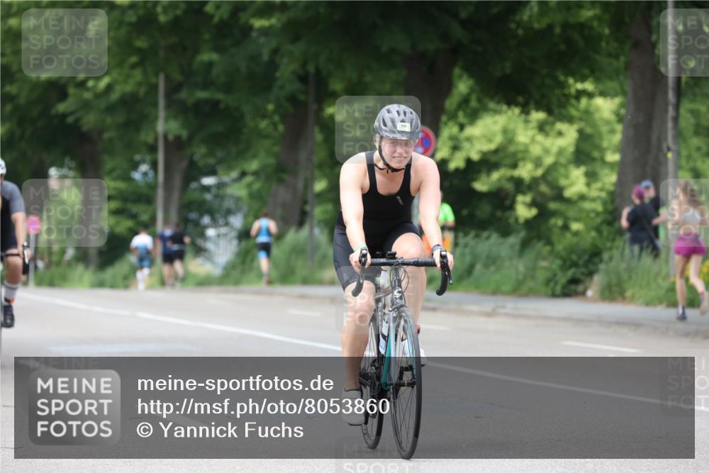 15.06.2025 - 7 Türme Triathlon Yannick Fuchs http://msf.ph/oto/8053860 15.06.2025 13:46:59 Radfahren  meine-sportfotos.de