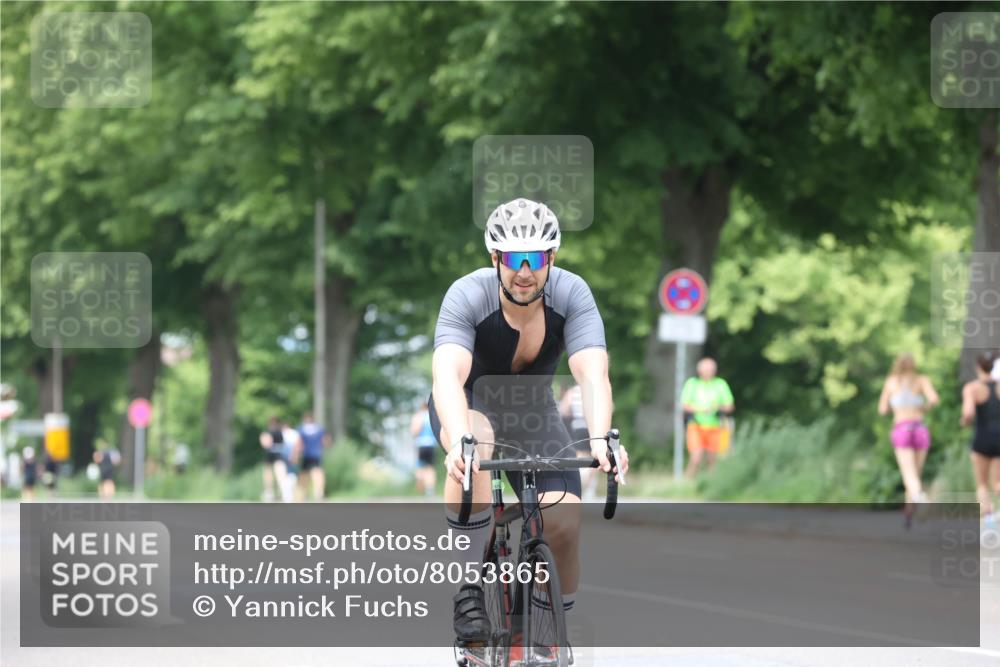 15.06.2025 - 7 Türme Triathlon Yannick Fuchs http://msf.ph/oto/8053865 15.06.2025 13:47:01 Radfahren  meine-sportfotos.de