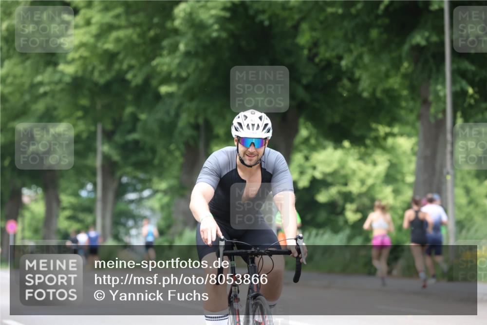 15.06.2025 - 7 Türme Triathlon Yannick Fuchs http://msf.ph/oto/8053866 15.06.2025 13:47:01 Radfahren  meine-sportfotos.de