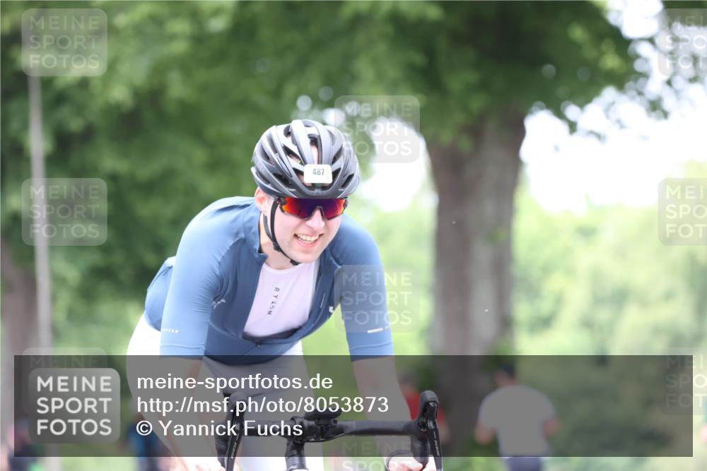 15.06.2025 - 7 Türme Triathlon Yannick Fuchs http://msf.ph/oto/8053873 15.06.2025 13:47:14 Radfahren 487 meine-sportfotos.de