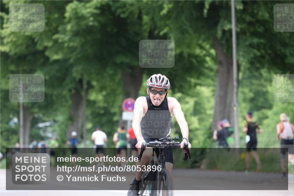 15.06.2025 - 7 Türme Triathlon Yannick Fuchs http://msf.ph/oto/8053896 15.06.2025 13:47:27 Radfahren  meine-sportfotos.de