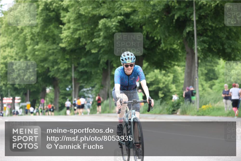 15.06.2025 - 7 Türme Triathlon Yannick Fuchs http://msf.ph/oto/8053935 15.06.2025 13:47:52 Radfahren  meine-sportfotos.de