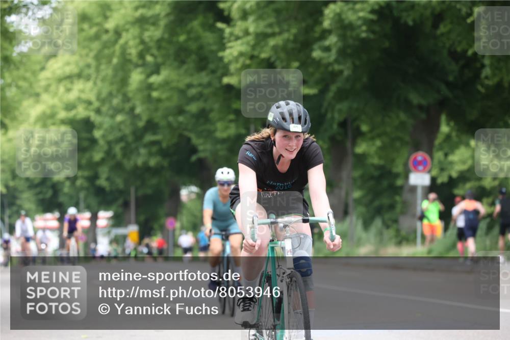 15.06.2025 - 7 Türme Triathlon Yannick Fuchs http://msf.ph/oto/8053946 15.06.2025 13:47:59 Radfahren 825 meine-sportfotos.de