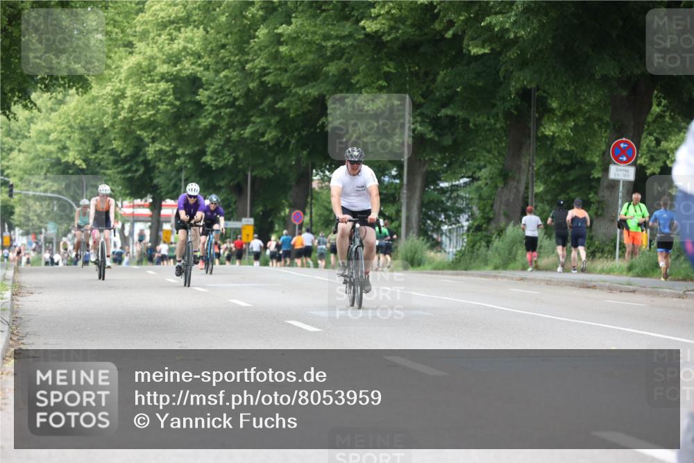 15.06.2025 - 7 Türme Triathlon Yannick Fuchs http://msf.ph/oto/8053959 15.06.2025 13:48:05 Radfahren 18 meine-sportfotos.de