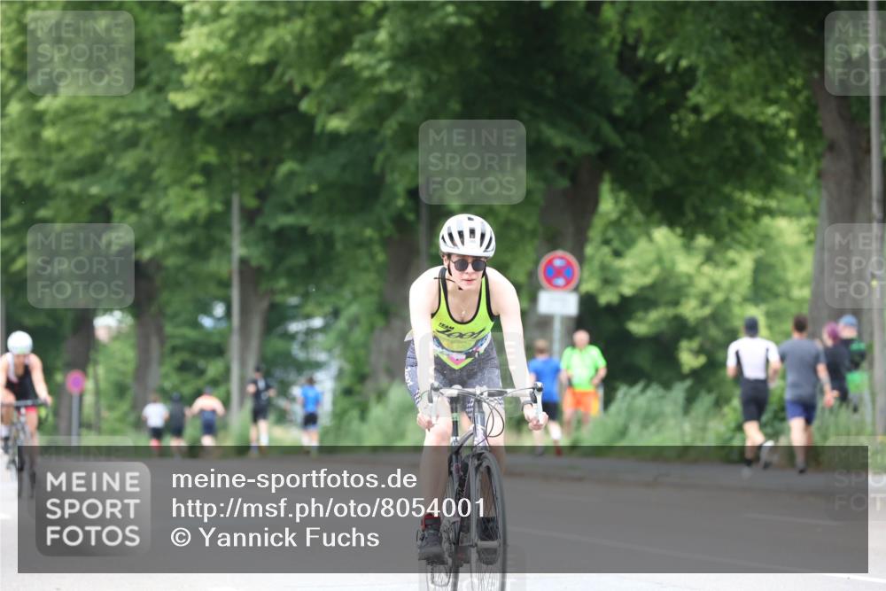 15.06.2025 - 7 Türme Triathlon Yannick Fuchs http://msf.ph/oto/8054001 15.06.2025 13:48:19 Radfahren  meine-sportfotos.de
