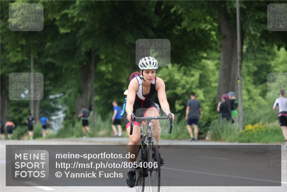 15.06.2025 - 7 Türme Triathlon Yannick Fuchs http://msf.ph/oto/8054006 15.06.2025 13:48:22 Radfahren 934 meine-sportfotos.de