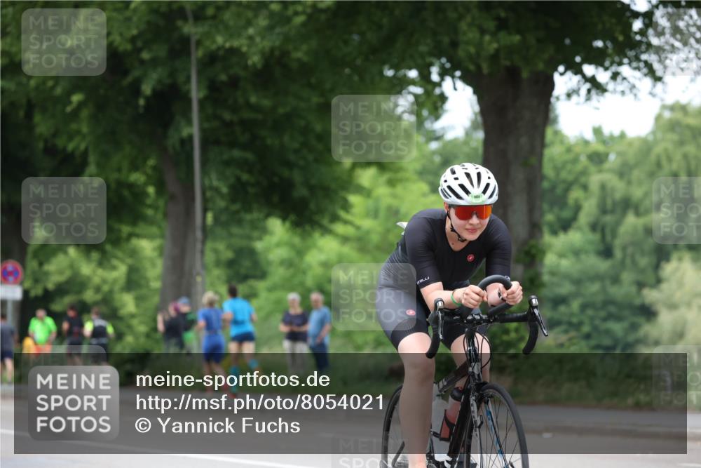 15.06.2025 - 7 Türme Triathlon Yannick Fuchs http://msf.ph/oto/8054021 15.06.2025 13:48:32 Radfahren  meine-sportfotos.de
