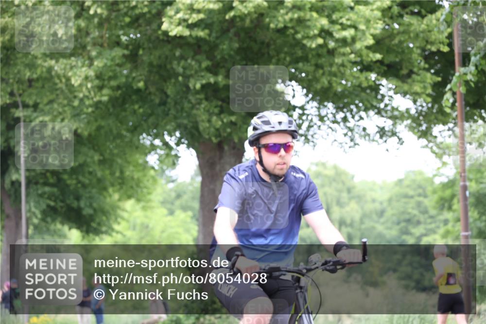 15.06.2025 - 7 Türme Triathlon Yannick Fuchs http://msf.ph/oto/8054028 15.06.2025 13:48:35 Radfahren  meine-sportfotos.de