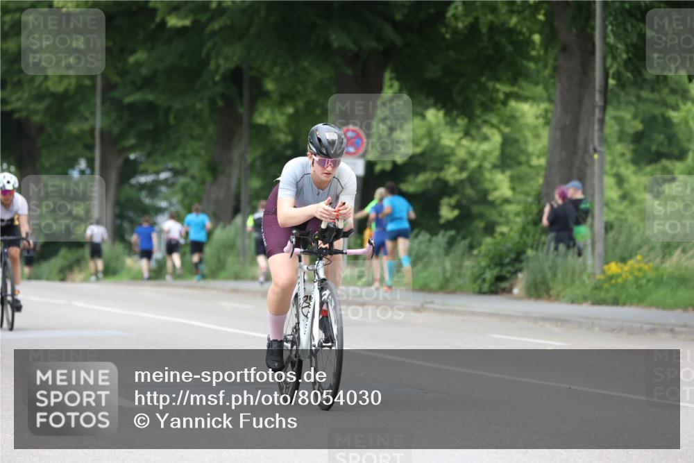 15.06.2025 - 7 Türme Triathlon Yannick Fuchs http://msf.ph/oto/8054030 15.06.2025 13:48:37 Radfahren  meine-sportfotos.de