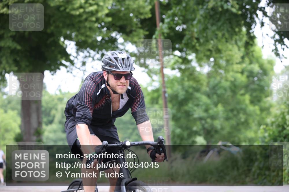 15.06.2025 - 7 Türme Triathlon Yannick Fuchs http://msf.ph/oto/8054045 15.06.2025 13:48:43 Radfahren  meine-sportfotos.de