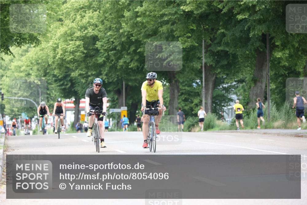 15.06.2025 - 7 Türme Triathlon Yannick Fuchs http://msf.ph/oto/8054096 15.06.2025 13:49:05 Radfahren  meine-sportfotos.de