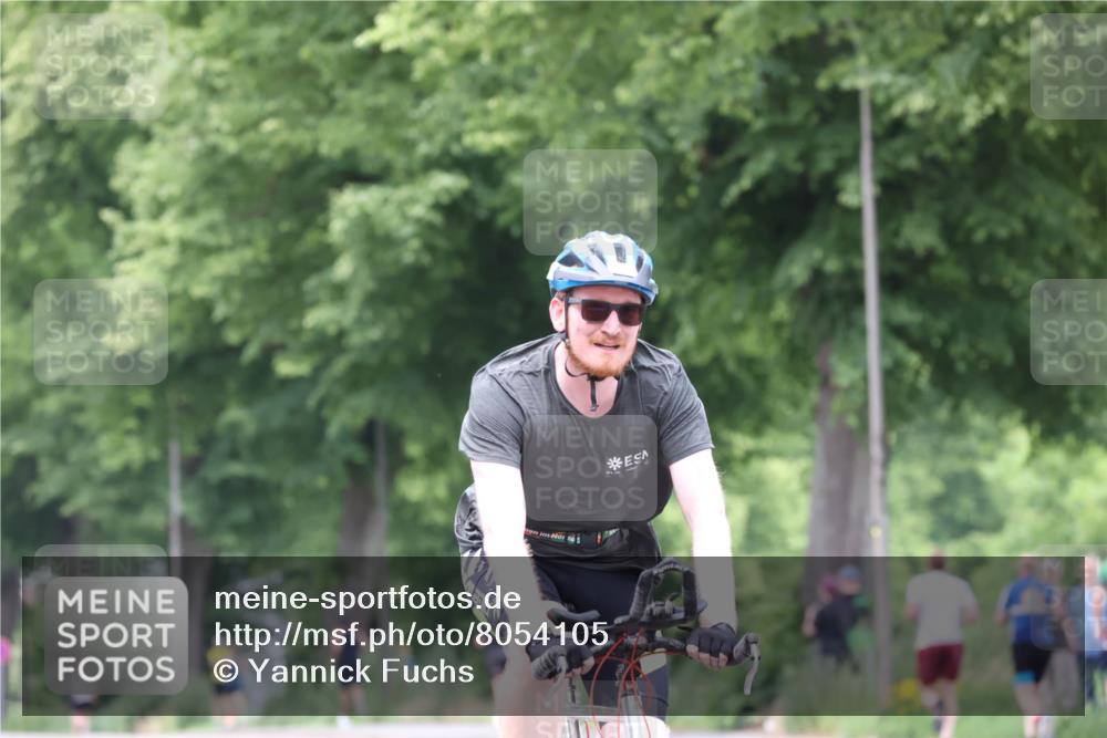 15.06.2025 - 7 Türme Triathlon Yannick Fuchs http://msf.ph/oto/8054105 15.06.2025 13:49:08 Radfahren  meine-sportfotos.de