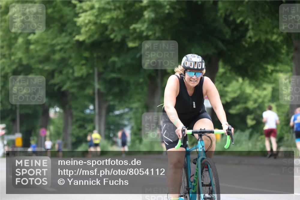 15.06.2025 - 7 Türme Triathlon Yannick Fuchs http://msf.ph/oto/8054112 15.06.2025 13:49:11 Radfahren 2, 030 meine-sportfotos.de