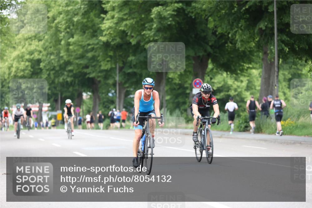 15.06.2025 - 7 Türme Triathlon Yannick Fuchs http://msf.ph/oto/8054132 15.06.2025 13:49:35 Radfahren  meine-sportfotos.de