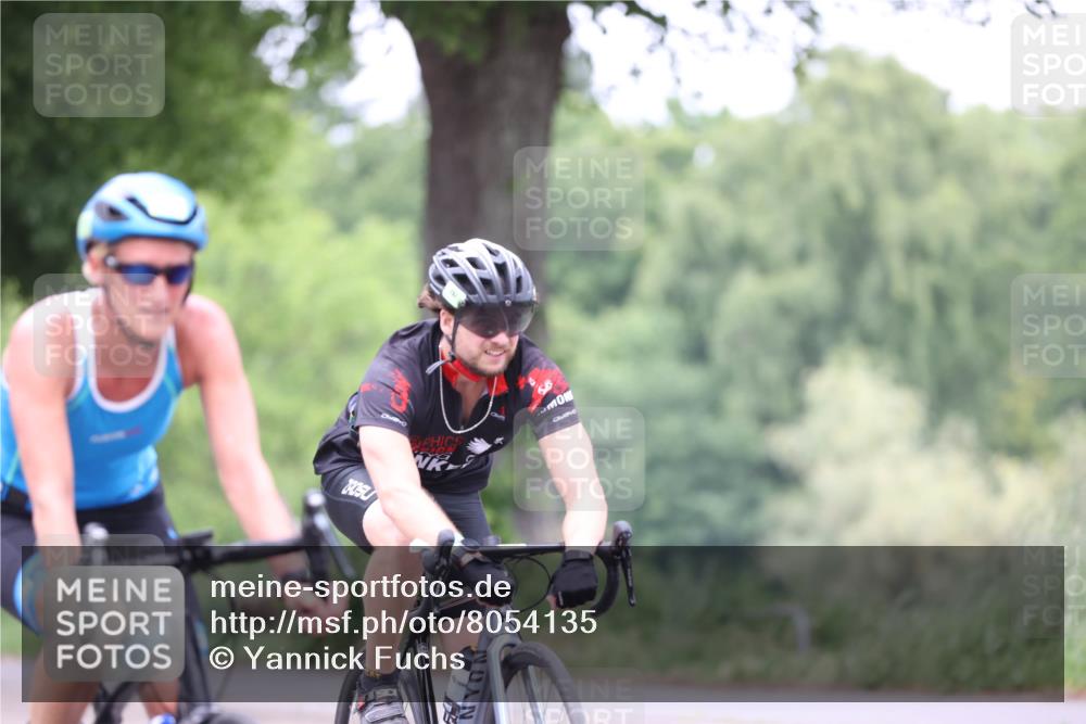 15.06.2025 - 7 Türme Triathlon Yannick Fuchs http://msf.ph/oto/8054135 15.06.2025 13:49:36 Radfahren 051 meine-sportfotos.de