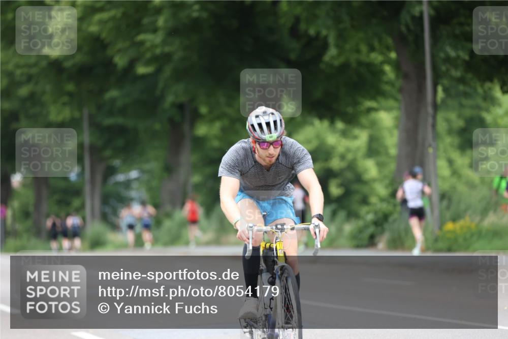 15.06.2025 - 7 Türme Triathlon Yannick Fuchs http://msf.ph/oto/8054179 15.06.2025 13:50:00 Radfahren  meine-sportfotos.de