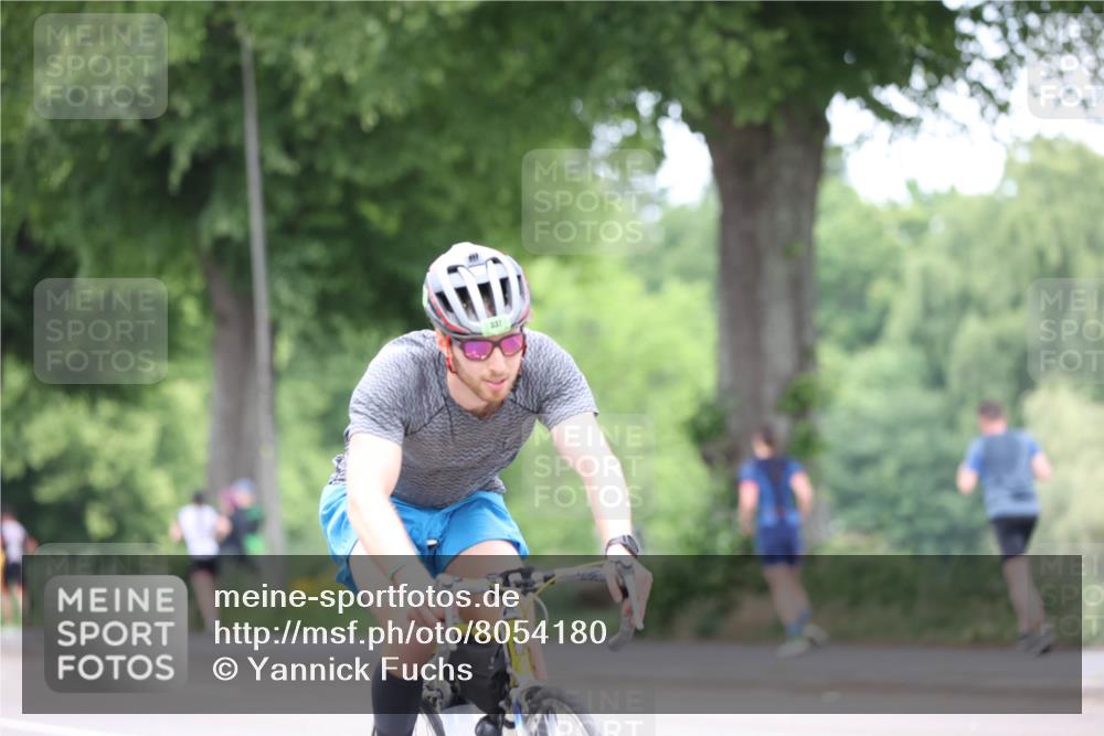 15.06.2025 - 7 Türme Triathlon Yannick Fuchs http://msf.ph/oto/8054180 15.06.2025 13:50:01 Radfahren 337 meine-sportfotos.de