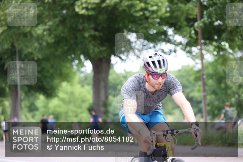 15.06.2025 - 7 Türme Triathlon Yannick Fuchs http://msf.ph/oto/8054182 15.06.2025 13:50:01 Radfahren 337 meine-sportfotos.de