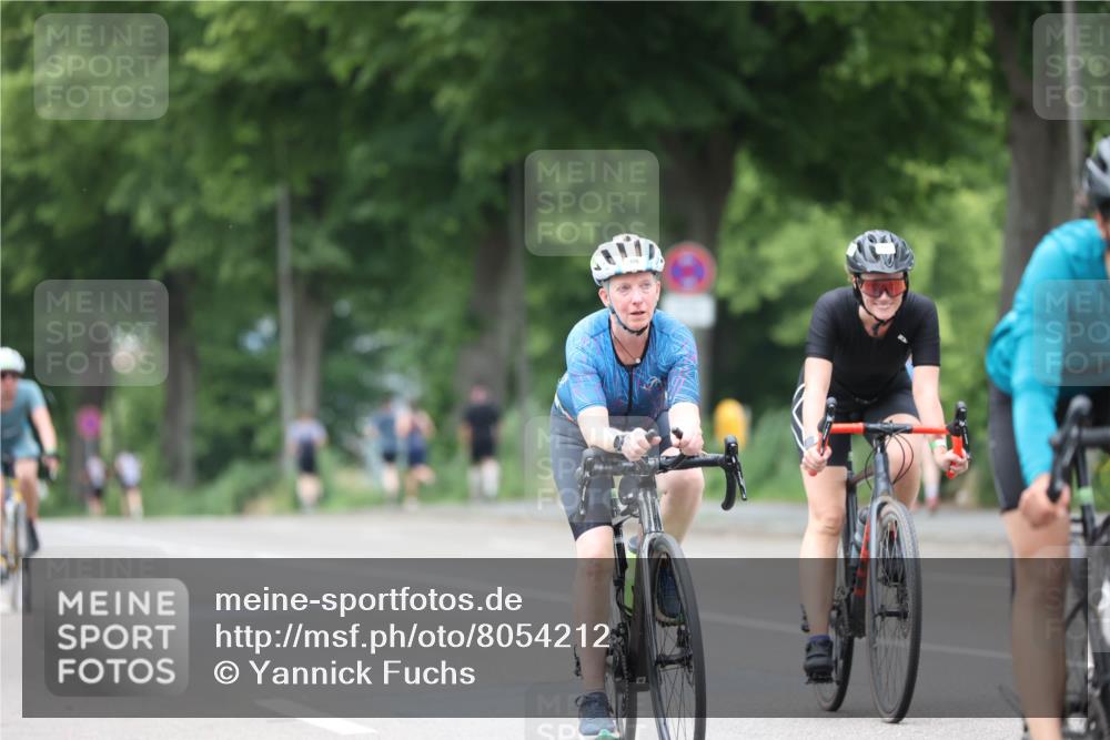 15.06.2025 - 7 Türme Triathlon Yannick Fuchs http://msf.ph/oto/8054212 15.06.2025 13:50:26 Radfahren  meine-sportfotos.de