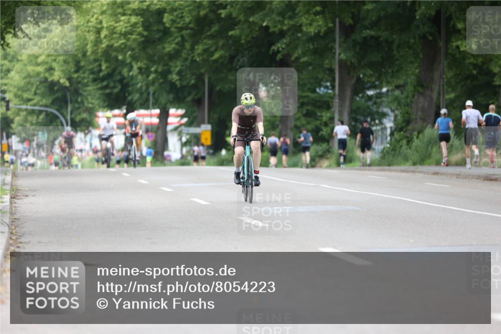 15.06.2025 - 7 Türme Triathlon Yannick Fuchs http://msf.ph/oto/8054223 15.06.2025 13:50:35 Radfahren  meine-sportfotos.de