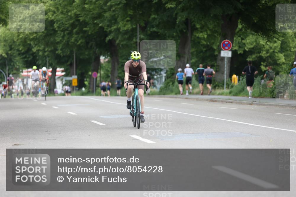15.06.2025 - 7 Türme Triathlon Yannick Fuchs http://msf.ph/oto/8054228 15.06.2025 13:50:36 Radfahren  meine-sportfotos.de