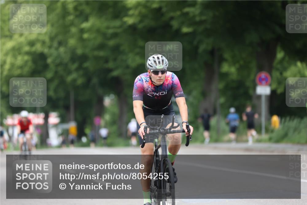 15.06.2025 - 7 Türme Triathlon Yannick Fuchs http://msf.ph/oto/8054255 15.06.2025 13:50:46 Radfahren 324 meine-sportfotos.de