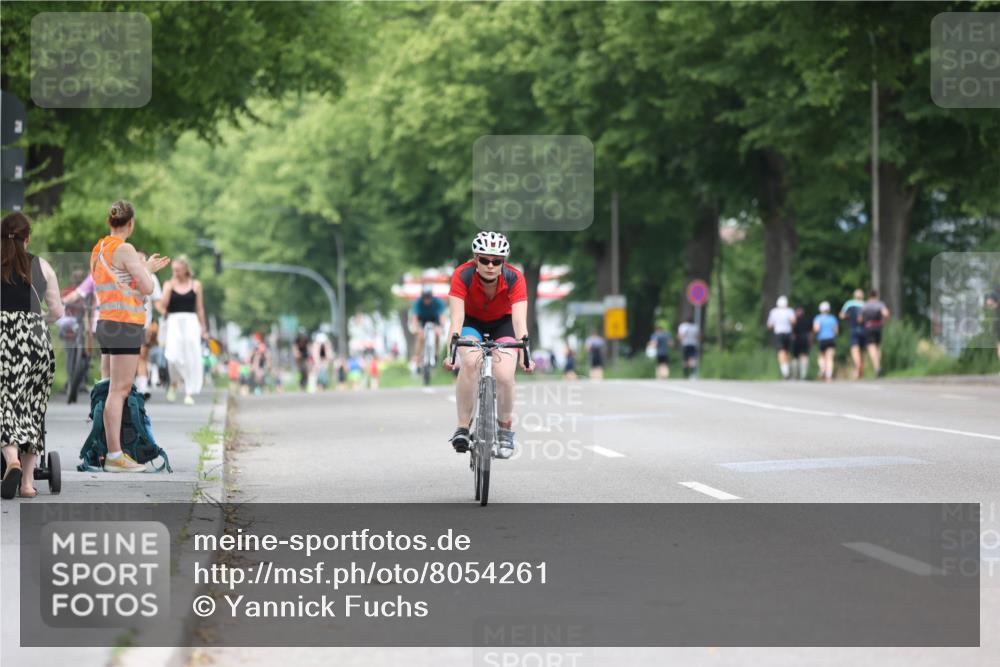 15.06.2025 - 7 Türme Triathlon Yannick Fuchs http://msf.ph/oto/8054261 15.06.2025 13:50:48 Radfahren  meine-sportfotos.de