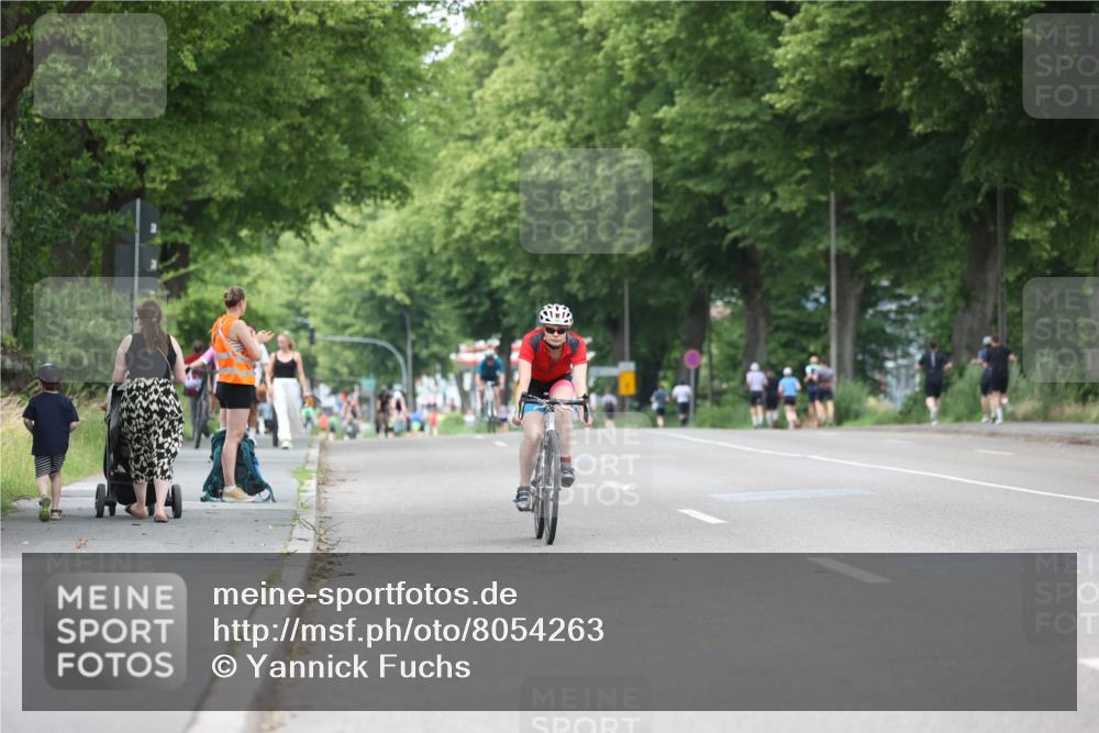 15.06.2025 - 7 Türme Triathlon Yannick Fuchs http://msf.ph/oto/8054263 15.06.2025 13:50:48 Radfahren  meine-sportfotos.de