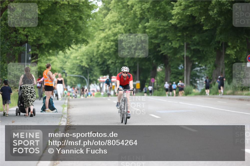15.06.2025 - 7 Türme Triathlon Yannick Fuchs http://msf.ph/oto/8054264 15.06.2025 13:50:49 Radfahren  meine-sportfotos.de