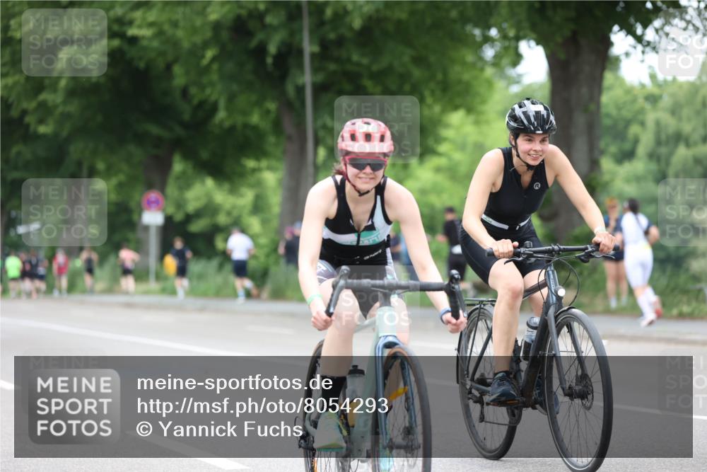 15.06.2025 - 7 Türme Triathlon Yannick Fuchs http://msf.ph/oto/8054293 15.06.2025 13:51:03 Radfahren  meine-sportfotos.de