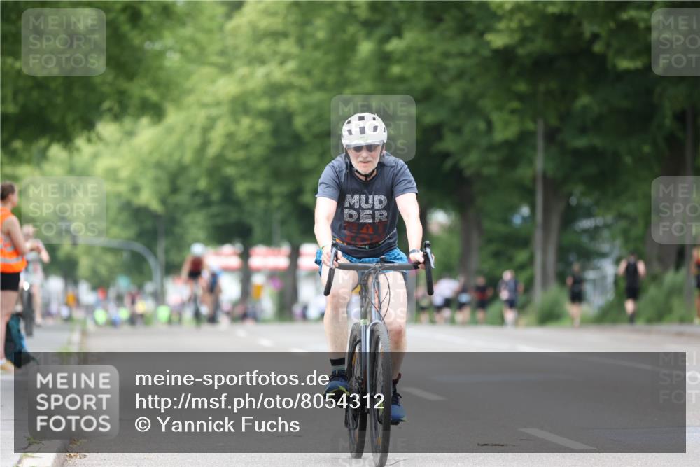15.06.2025 - 7 Türme Triathlon Yannick Fuchs http://msf.ph/oto/8054312 15.06.2025 13:51:41 Radfahren  meine-sportfotos.de