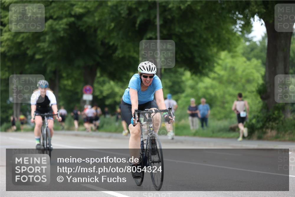 15.06.2025 - 7 Türme Triathlon Yannick Fuchs http://msf.ph/oto/8054324 15.06.2025 13:51:49 Radfahren  meine-sportfotos.de