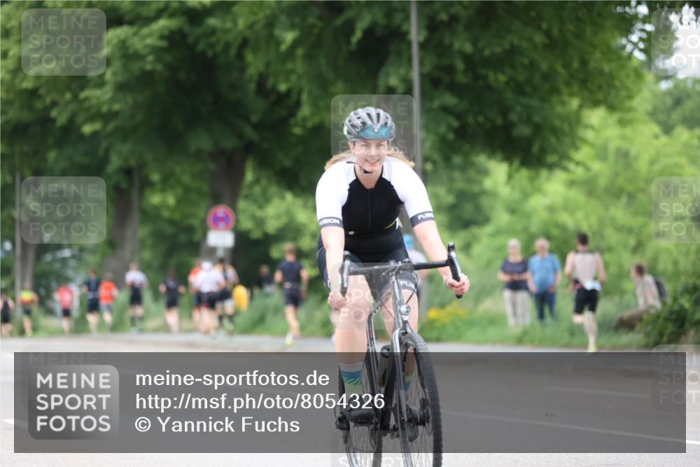 15.06.2025 - 7 Türme Triathlon Yannick Fuchs http://msf.ph/oto/8054326 15.06.2025 13:51:50 Radfahren  meine-sportfotos.de