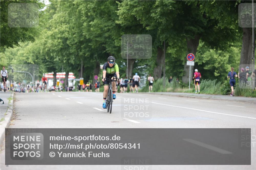 15.06.2025 - 7 Türme Triathlon Yannick Fuchs http://msf.ph/oto/8054341 15.06.2025 13:52:05 Radfahren  meine-sportfotos.de